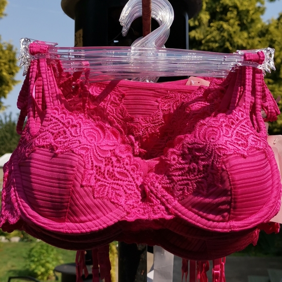 Sophie B. Pink Bra - Picture 7 of 15